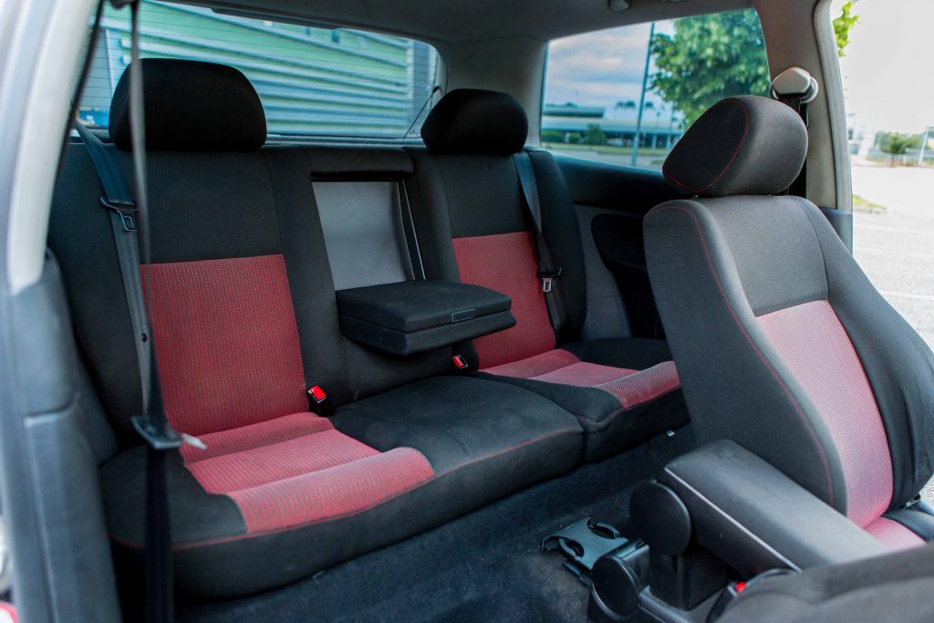 6 tips for stunning car photos-Autolevi-peer-to-peer-car-rental-interior