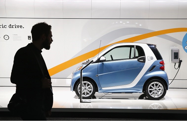 Top 10 Electrical cars with best driving range-10
