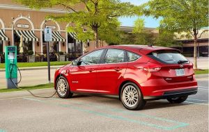 Top 10 Electrical cars with best driving range-9