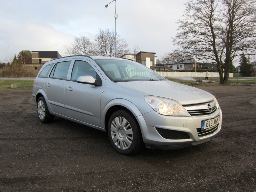 Autolevi-rendiauto-opel-astra